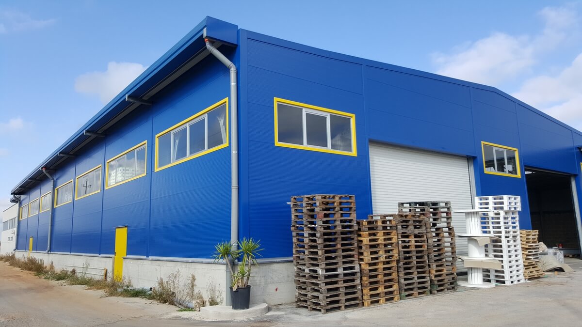Struttura in acciaio prodotta con lavorazioni di carpenteria metallica.