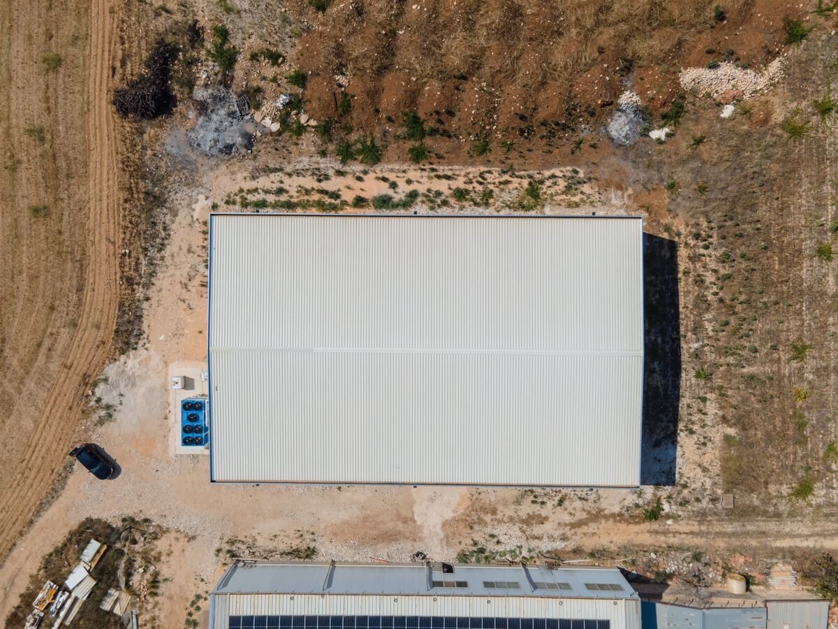 Struttura metallica industriale per capannone in acciaio.