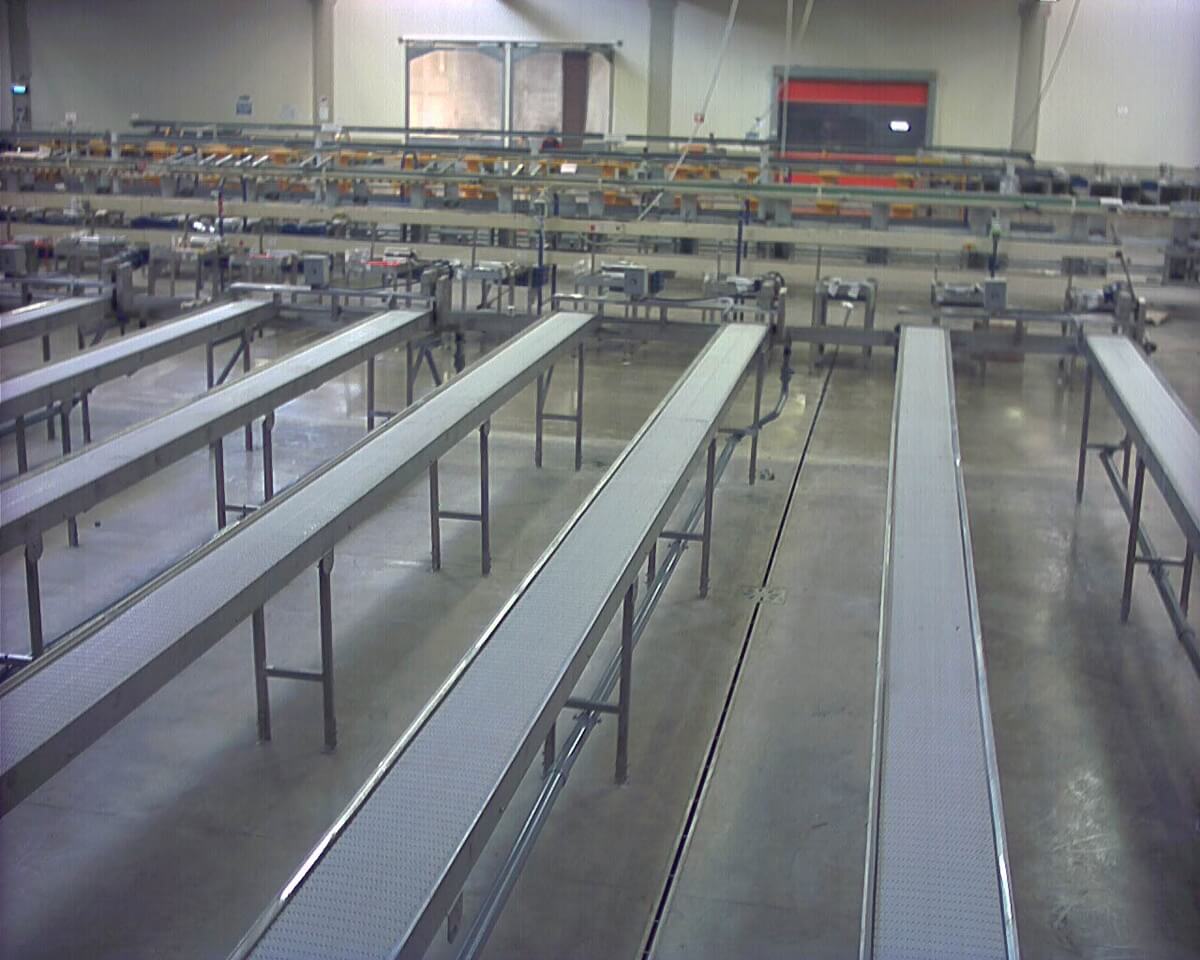 Componenti metallici realizzati con tecniche di carpenteria industriale.